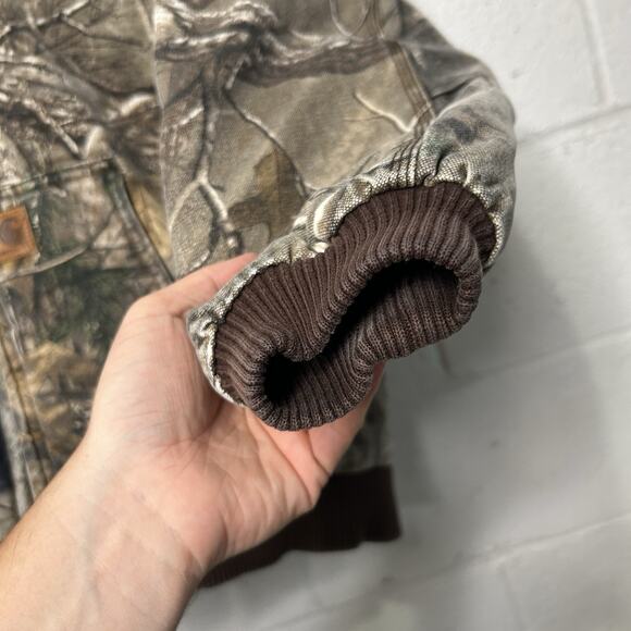 Y2K Carhartt Quilted Jacket “Realtree Camo” - Picture 6 of 9